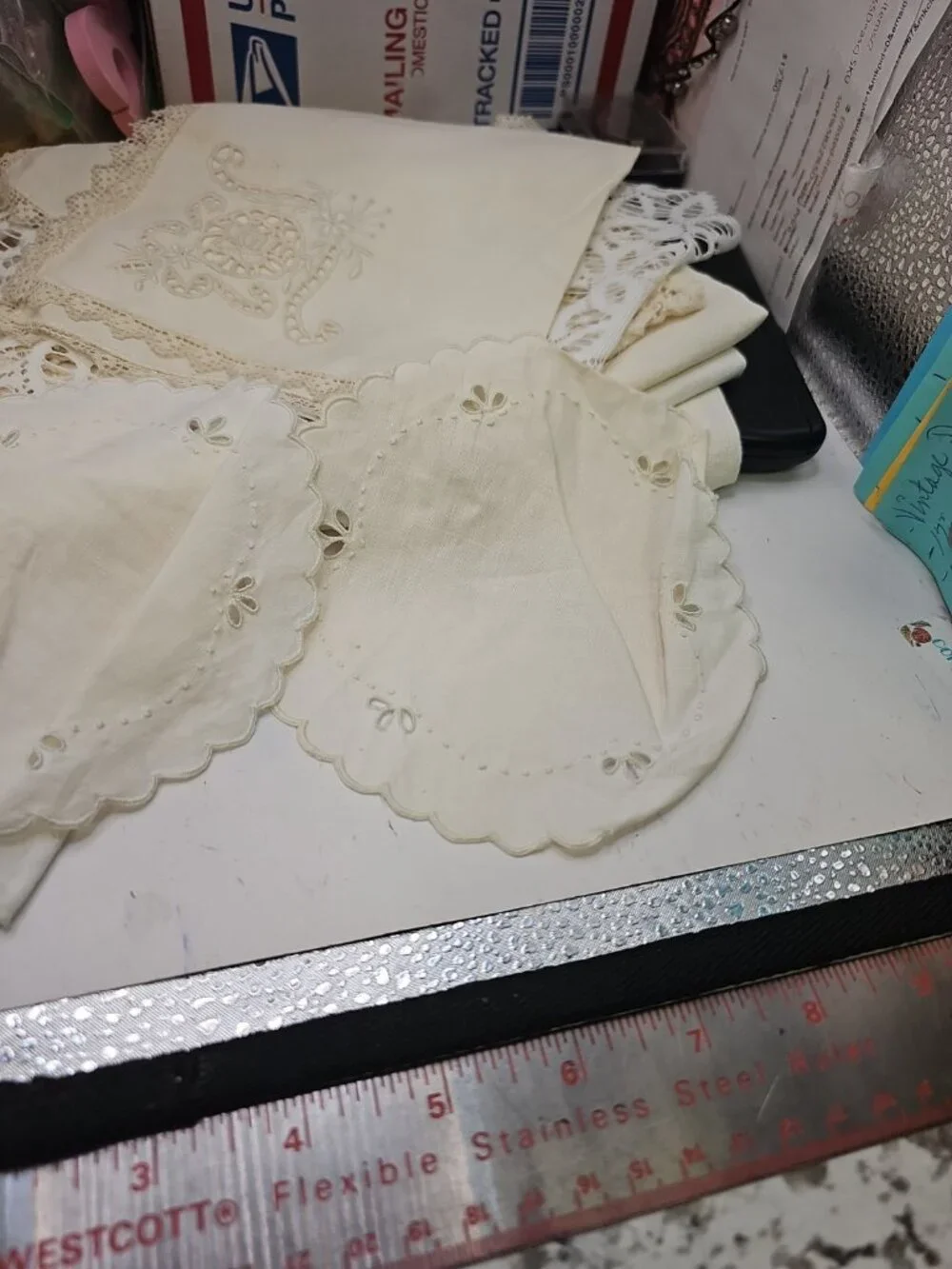 Dollies Lace Borders White & Off White Lot Of 10 Eyelet Placemats Cutouts Linen